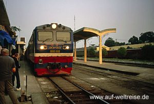 Eisenbahn, Vietnam, Bahn, Zug, Lok, Wagon, Natur, langsam, Südostasien, Asien